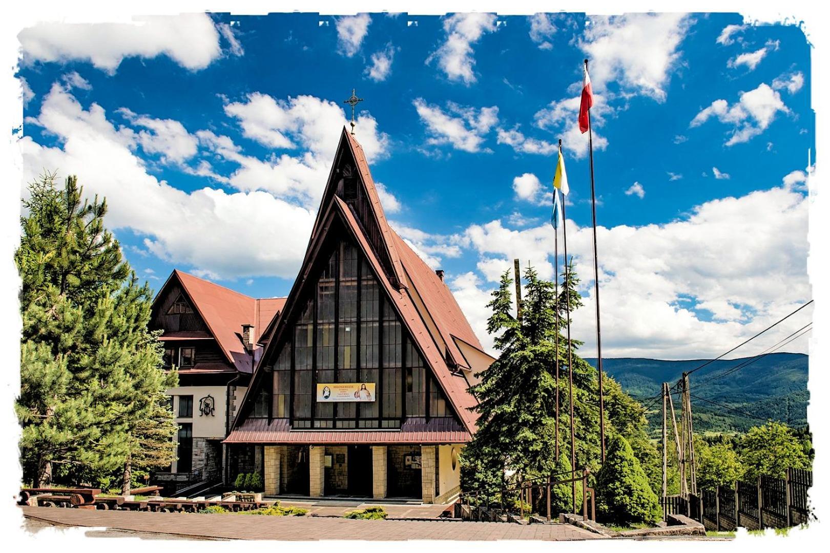 Karmelitanski Dom Goscinny Zawoja Exterior foto