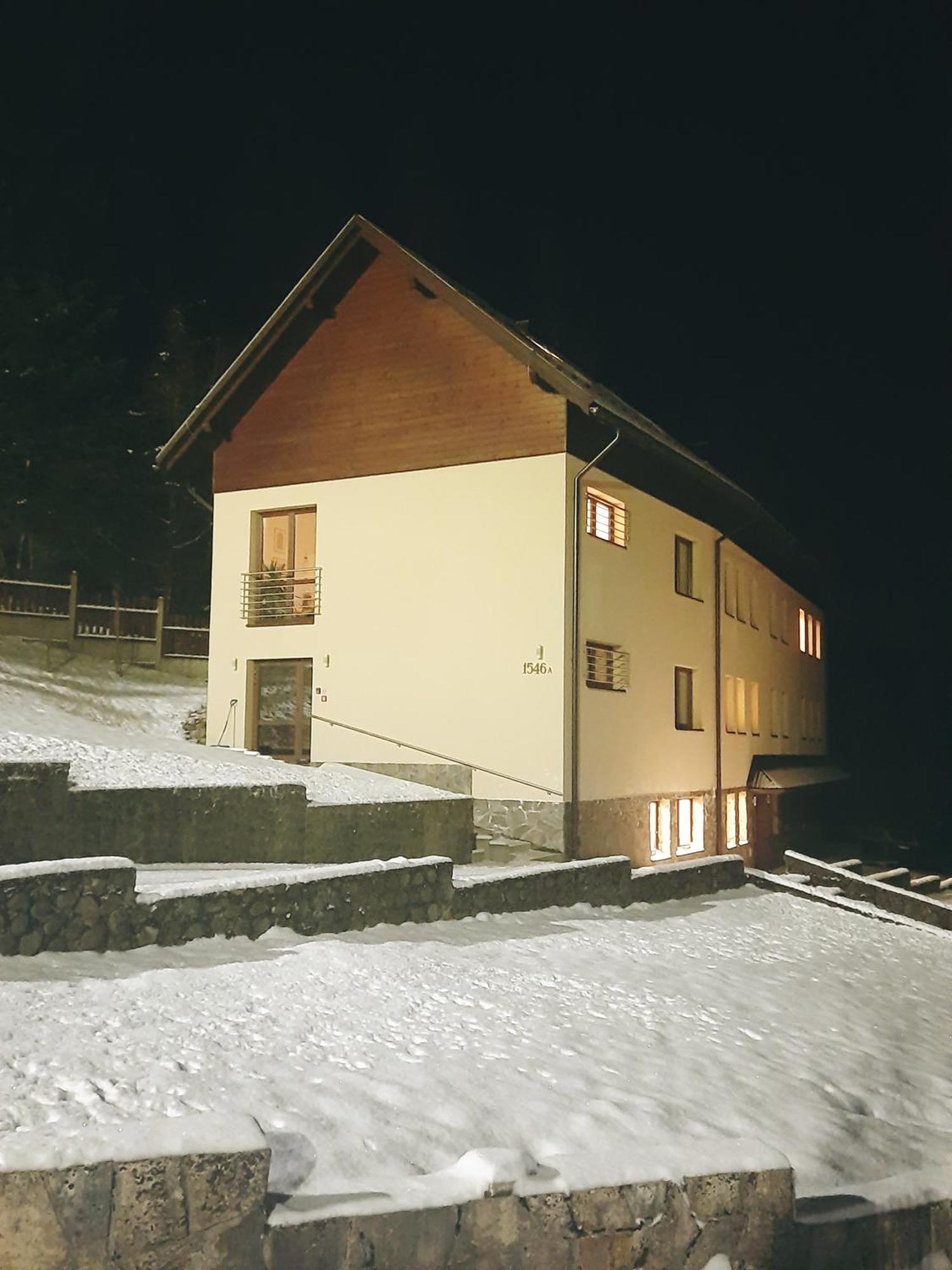 Karmelitanski Dom Goscinny Zawoja Exterior foto